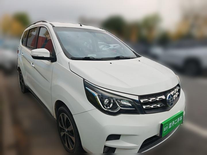 M50V 2017 1.6L XL CVT Luxury photo 3