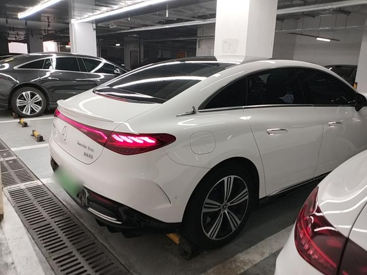 EQE 2022 350 Luxury photo 6