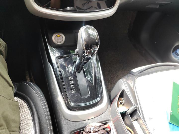 Tiida 2016 1.6L CVT photo 6