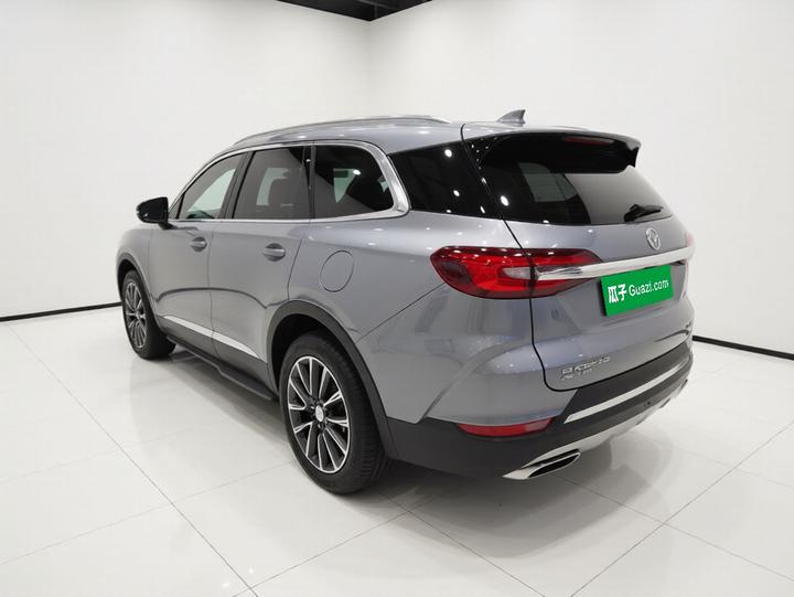 2020 28T AWD Premium photo 4