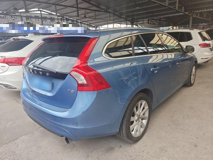 V60 2014 T5 photo 4