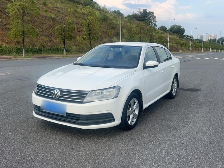Lavida 2017 1.6L AT photo 2