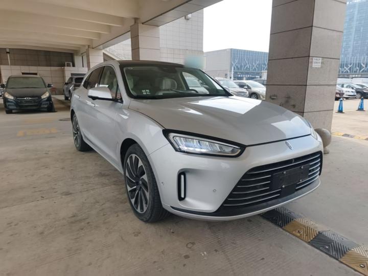 HIMA AITO M5 2022 EREV AWD Performance photo 3