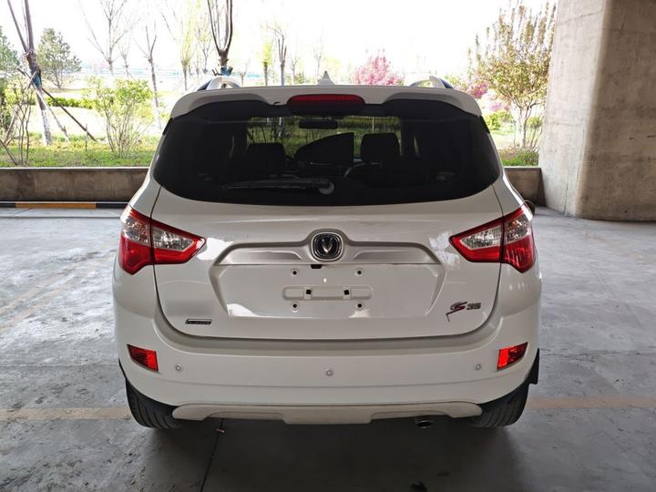 CS35 2015 1.6L AT Luxury China V photo 3