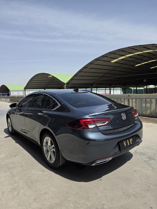Regal 2021 552T Elite photo 3
