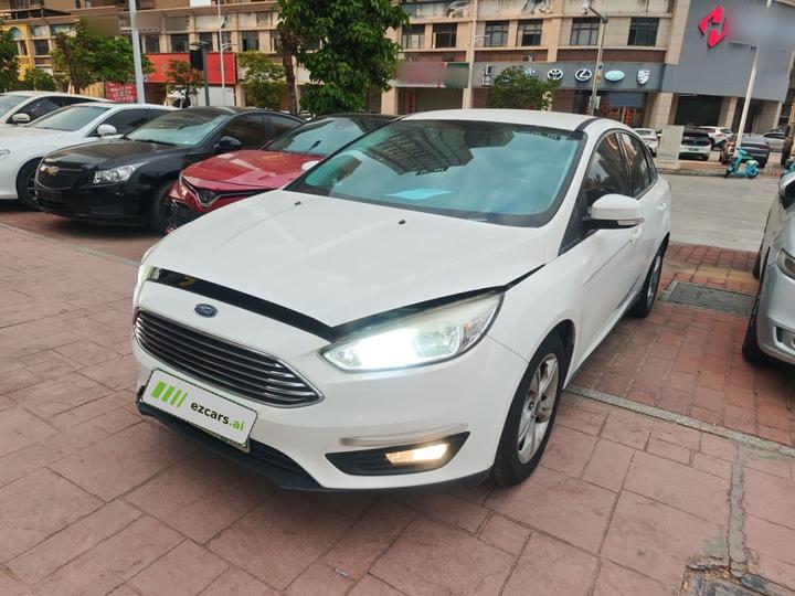 Focus 2015 Sedan 1.6L AT Comfort