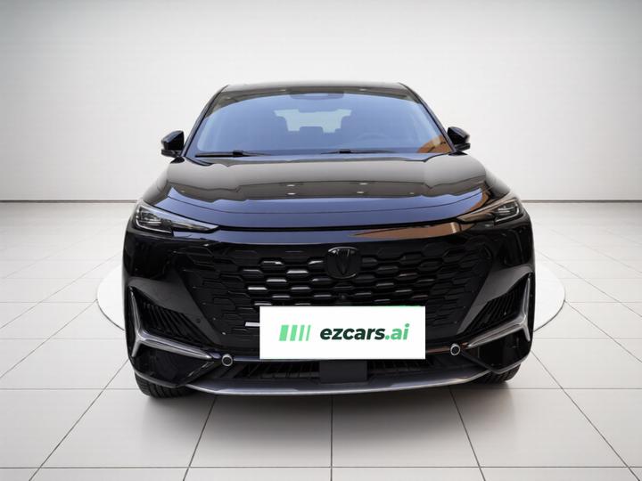 UNI-K 2021 2.0T Premium photo 2