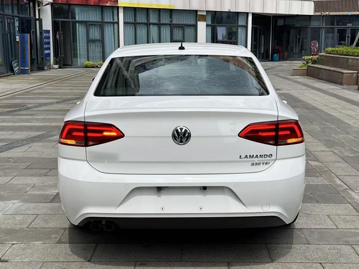 Lamando 2018 230TSI DSG photo 3
