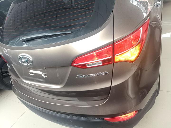 Santa Fe 2015 2.4L AT RWD Smart 5-Seater photo 3