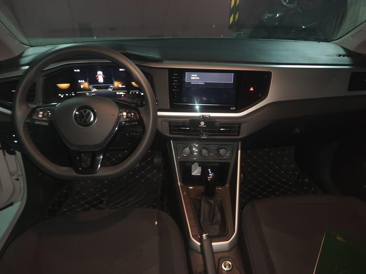 Polo 2023 Facelift Plus 1.5L AT photo 5