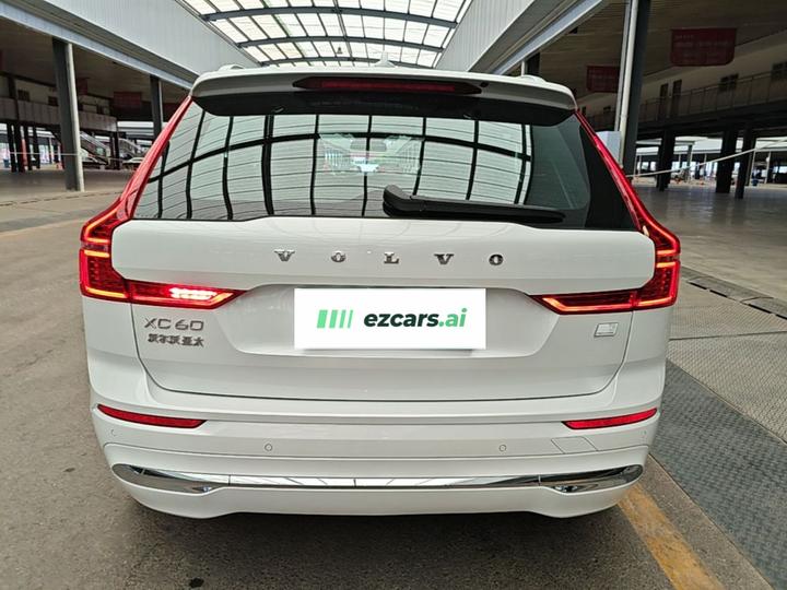 XC60 EV 2022 T8 PHEV AWD Luxury photo 5