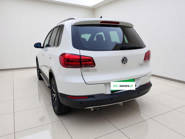 Tiguan 2015 1.8TSI AT RWD Luxury photo 4