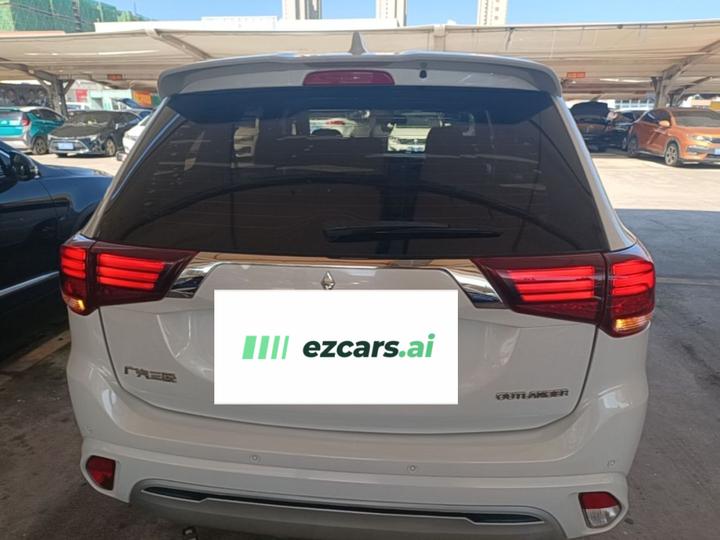 Outlander 2021 2.0L RWD Cruise 5-Seater photo 3