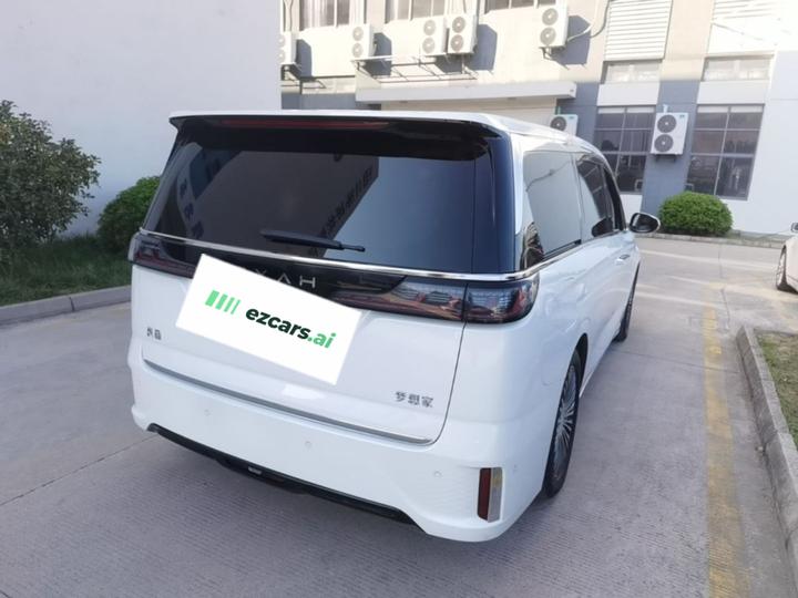 Voyah Dreamer 2025 PHEV AWD Flagship photo 6