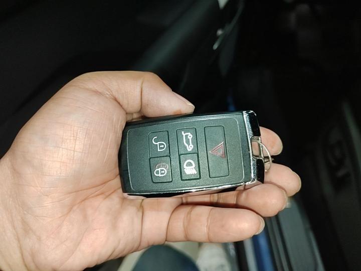 Defender 2023 90 2.0T P300 X-DYNAMIC HSE photo 8