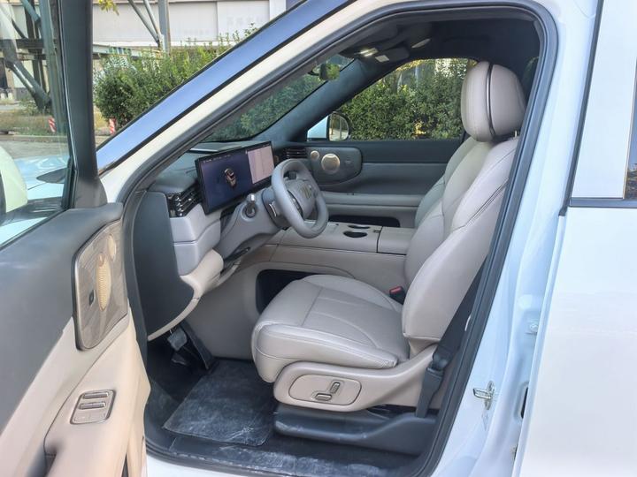 IM Motors LS8 2026 52 Max+ Tech Flagship 5-Seater photo 7