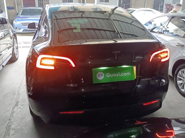 Model Y 2022 RWD photo 5