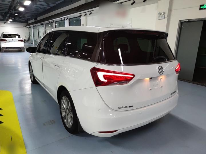 GL6 2019 18T 6-Seater Luxury China VI photo 4