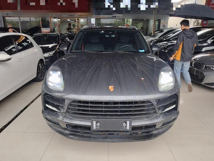 2021 Macan 2.0T photo 2