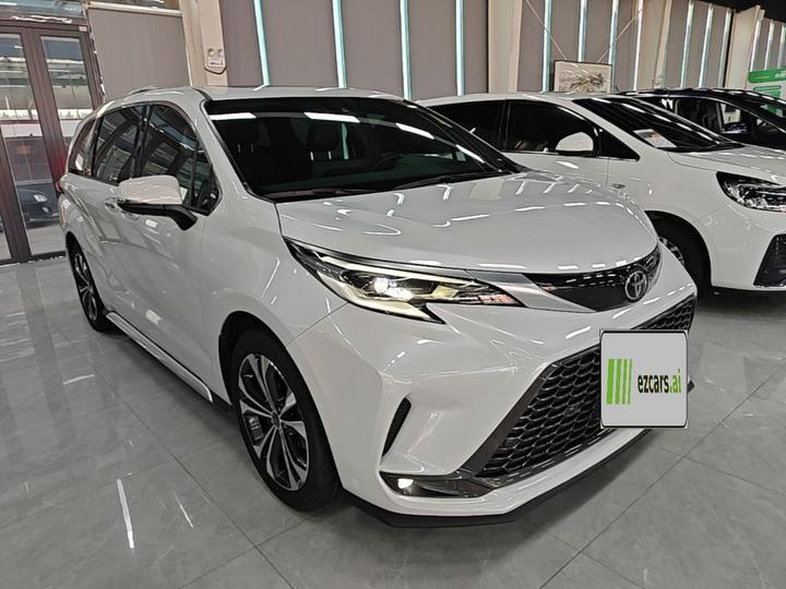 Granvia 2024 2.5L Hybrid Premium PLUS photo 3
