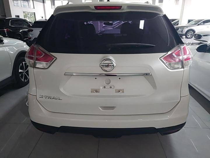 X-Trail 2014 2.0L CVT Comfort 2WD photo 3
