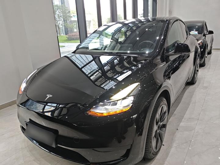 Model Y 2022 RWD photo 2