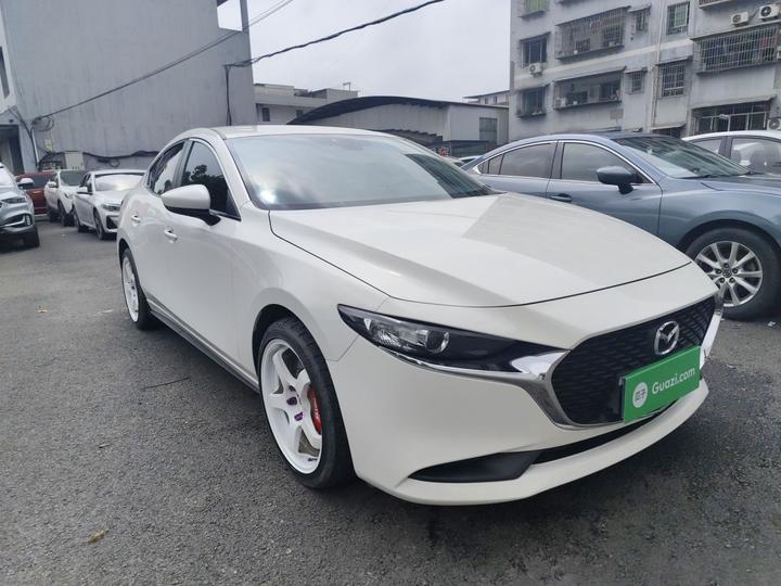 3 Axela 2023 2.0L AT photo 3