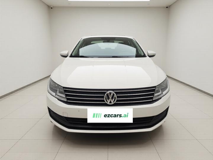 Lavida 2017 1.6L AT photo 2