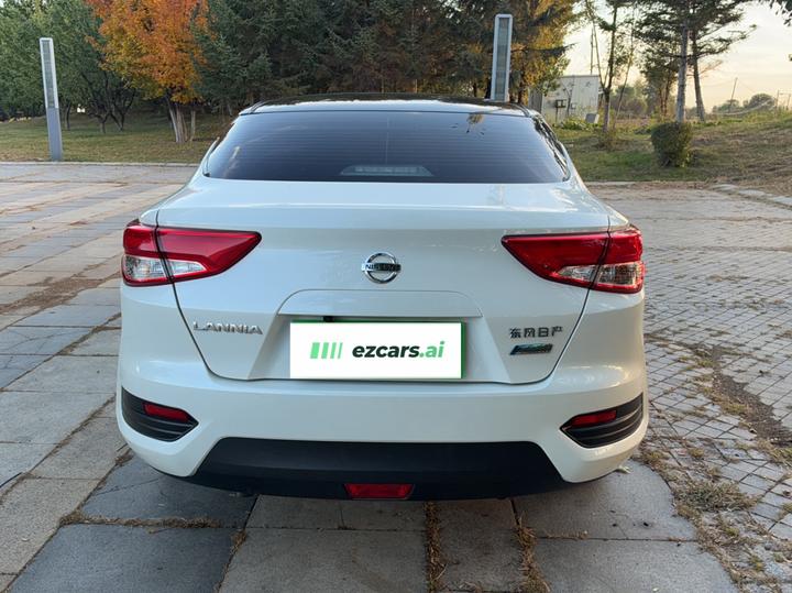 2021 1.6L CVT photo 3