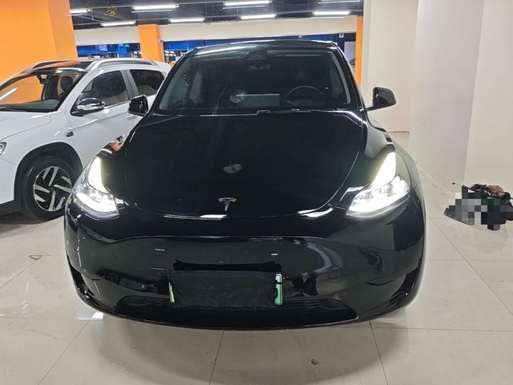 Model Y 2023 RWD photo 2