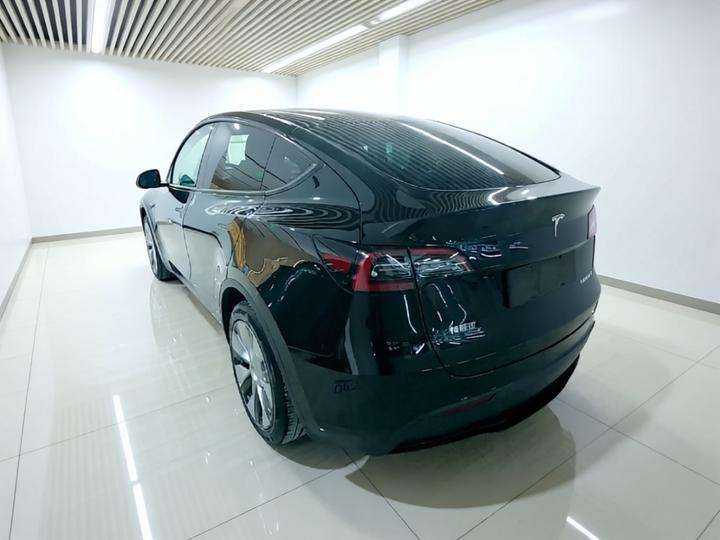 Model Y 2022 RWD photo 4