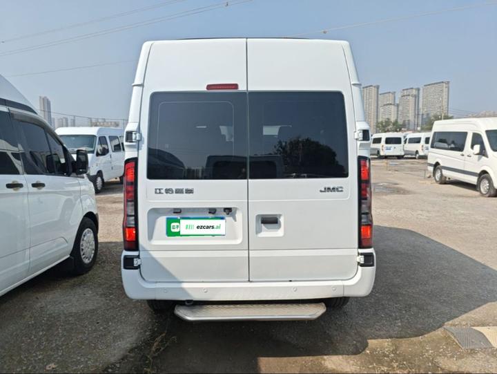 2023 2.0T MT Short Wheelbase 5-Seater photo 3