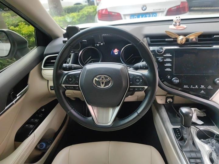 Camry 2018 Hybrid 2.5HG Luxury photo 3