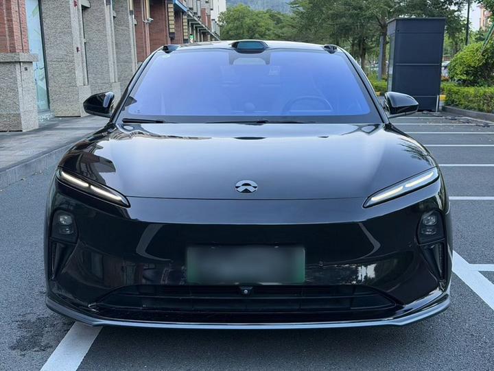 ET5 2022 75kWh photo 2