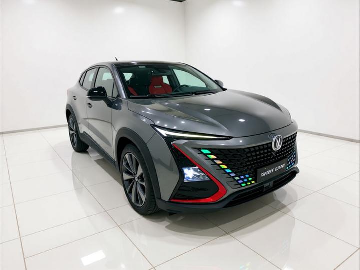 UNI-T 2020 1.5T Premium photo 3