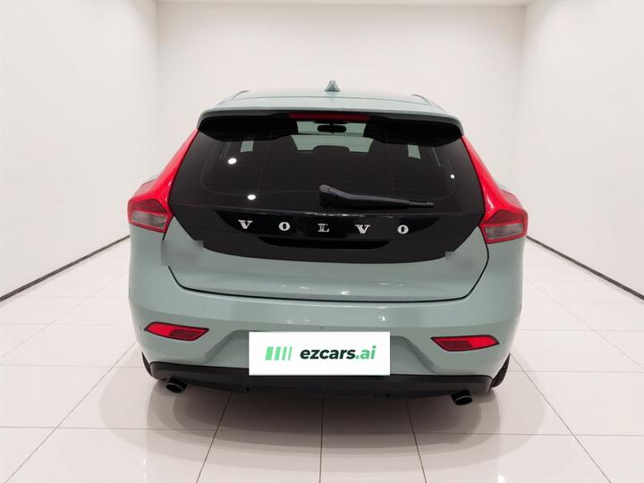 V40 2017 T3 photo 5