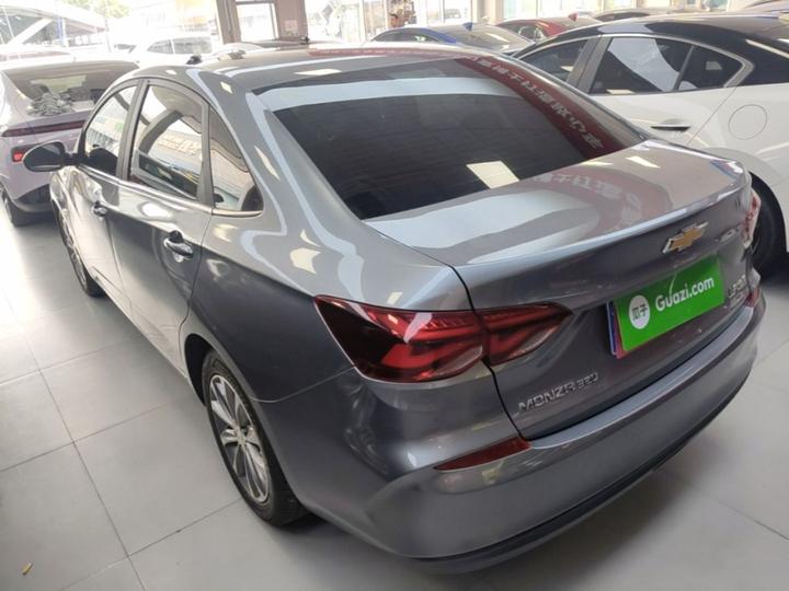 Cruze 2022 320 AT photo 4