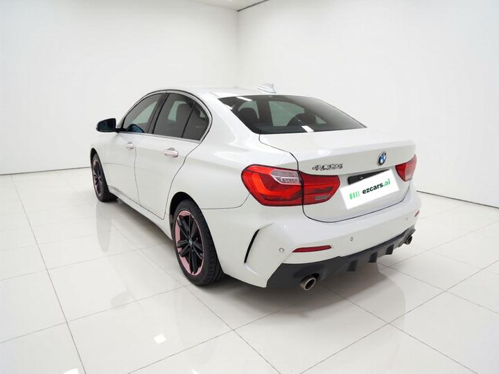 1 Series 2021 120i M Sport photo 4