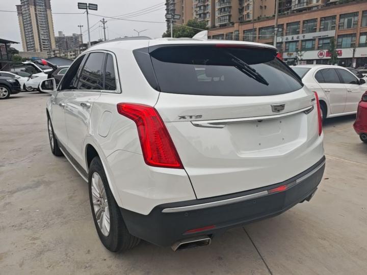 XT5 2018 28E AWD Tech photo 4