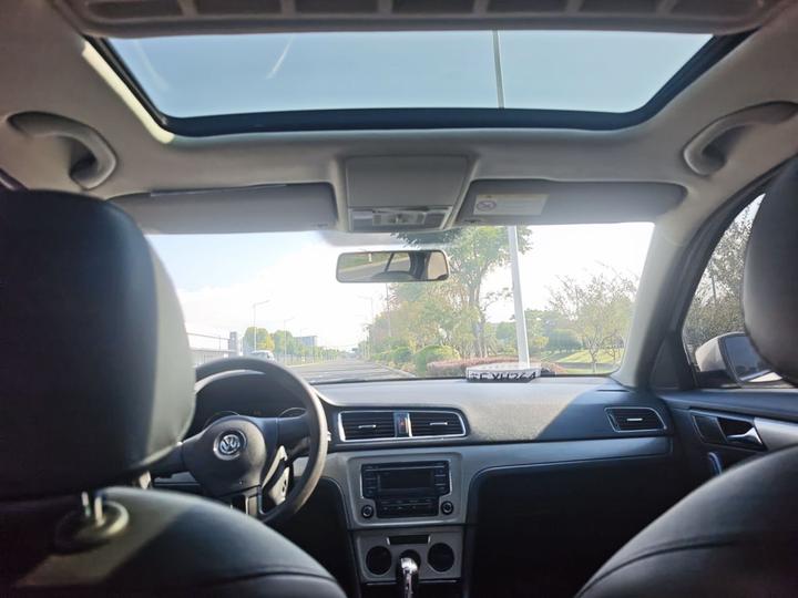 Lavida 2013 Facelift Classic 1.6L AT Comfort photo 8