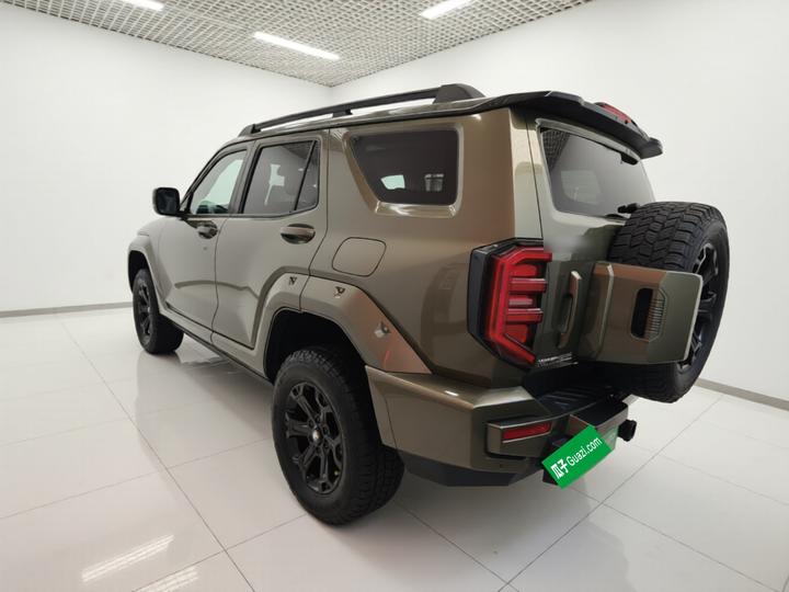 400 EV 2023 Hi4-T photo 4