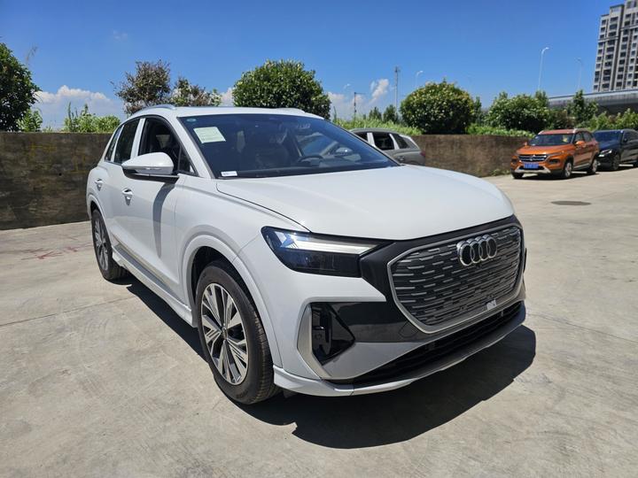 Q4 e-tron 2024 40 e-tron photo 4