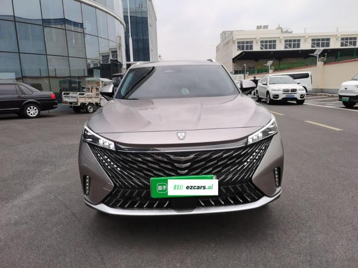 RX5 EV 2023 eRX5 photo 2