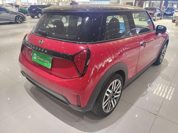 2025 1.5T COOPER Classic 3-Door photo 4