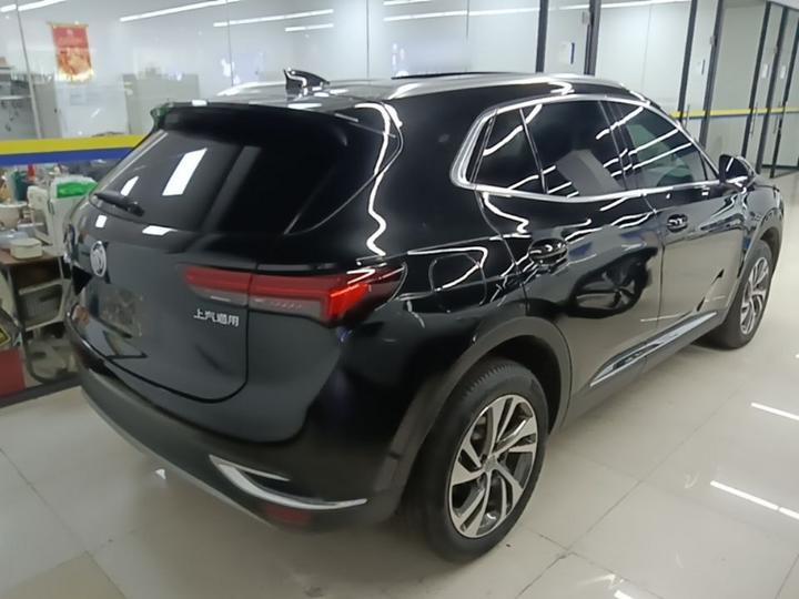 2023 Envision S 552T RWD Luxury photo 4
