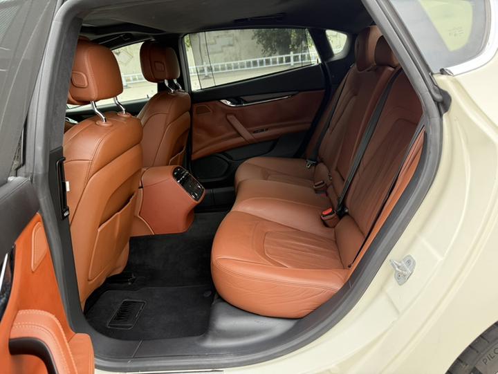 2013 3.0T Standard photo 4