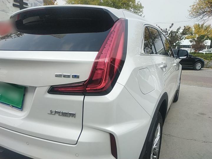 XT4 2024 28T RWD Luxury photo 7