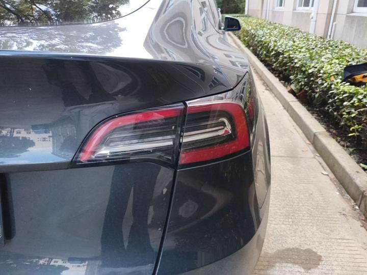 Model Y 2024 Long Range AWD photo 7