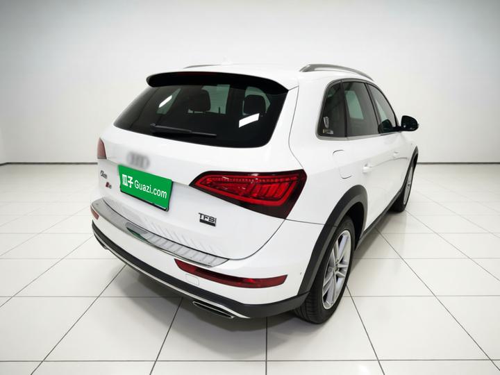 Q5 2017 Plus 40 TFSI Tech photo 4