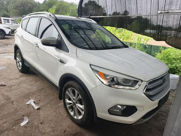 Kuga 2018 Facelift EcoBoost 180 RWD photo 3